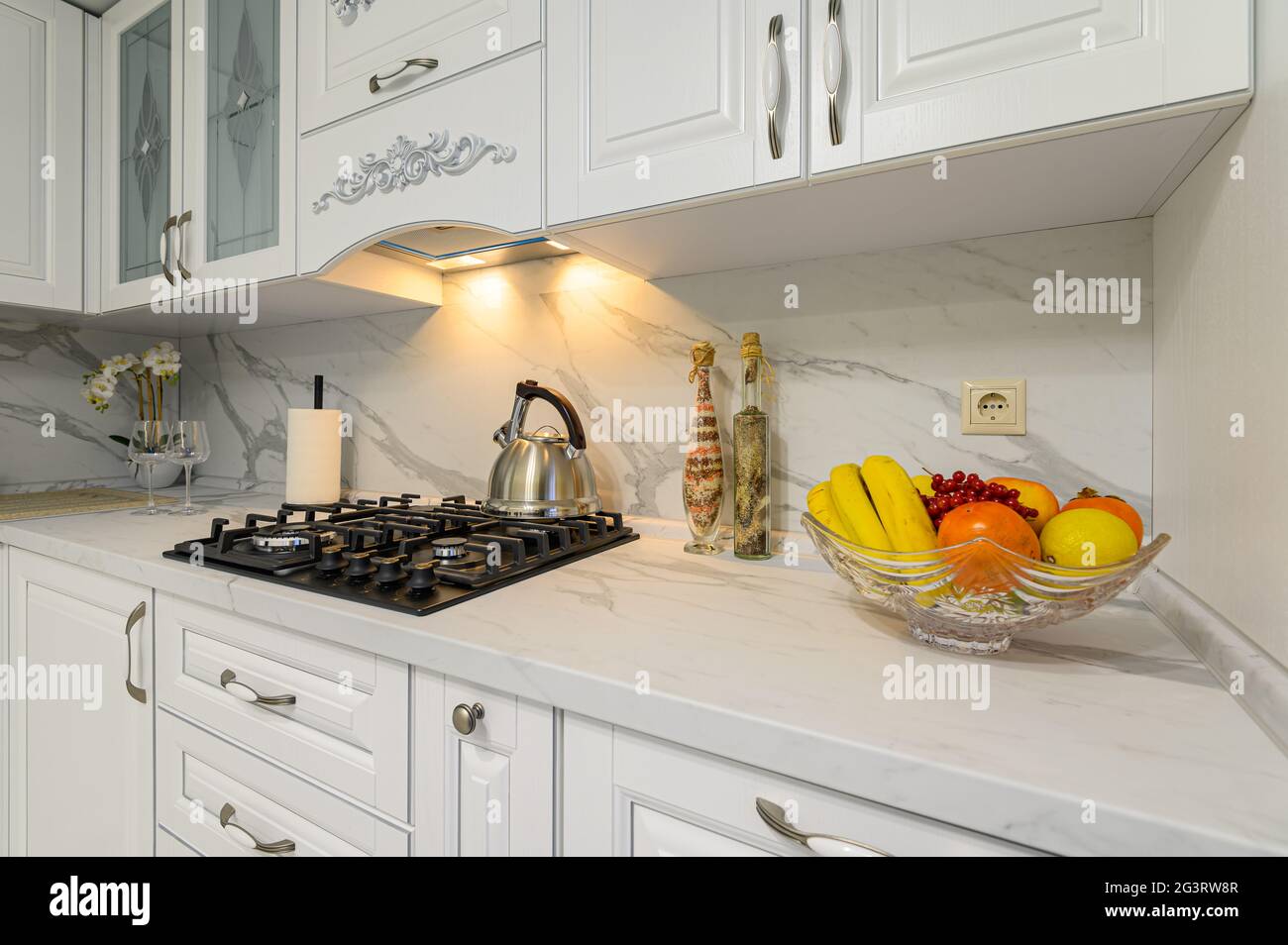 White modern kitchen in classic style Stock Photo - Alamy