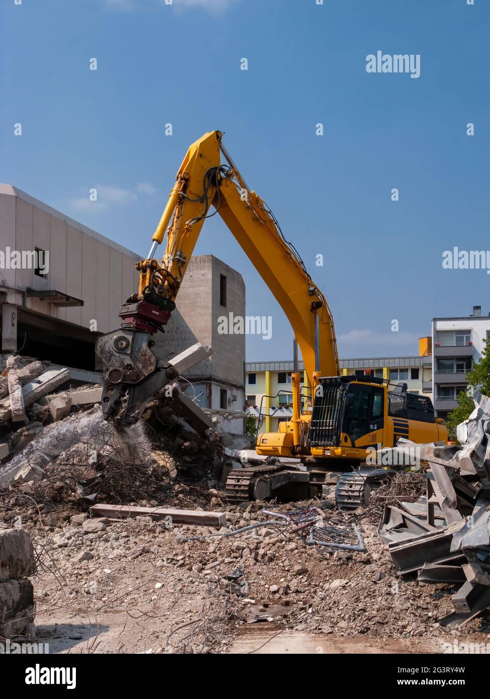 Demolition excavator with shears Stock Photo Alamy