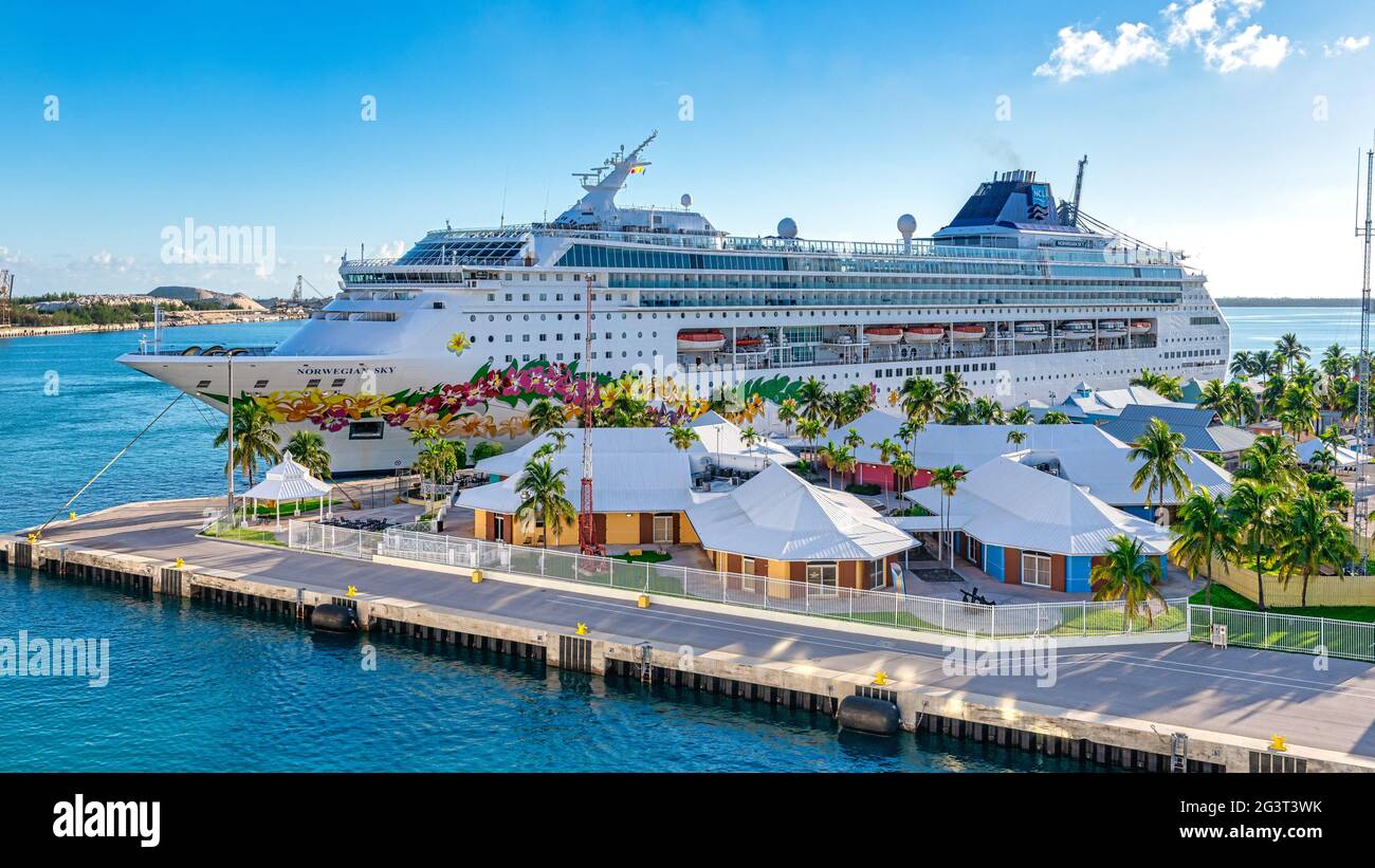 cruise ship port in freeport bahamas