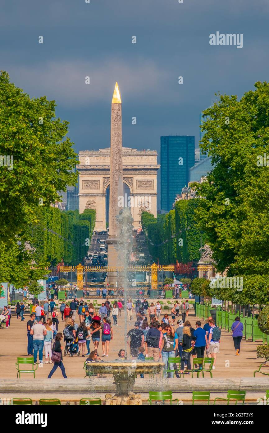Garden obelisk hires stock photography and images Alamy
