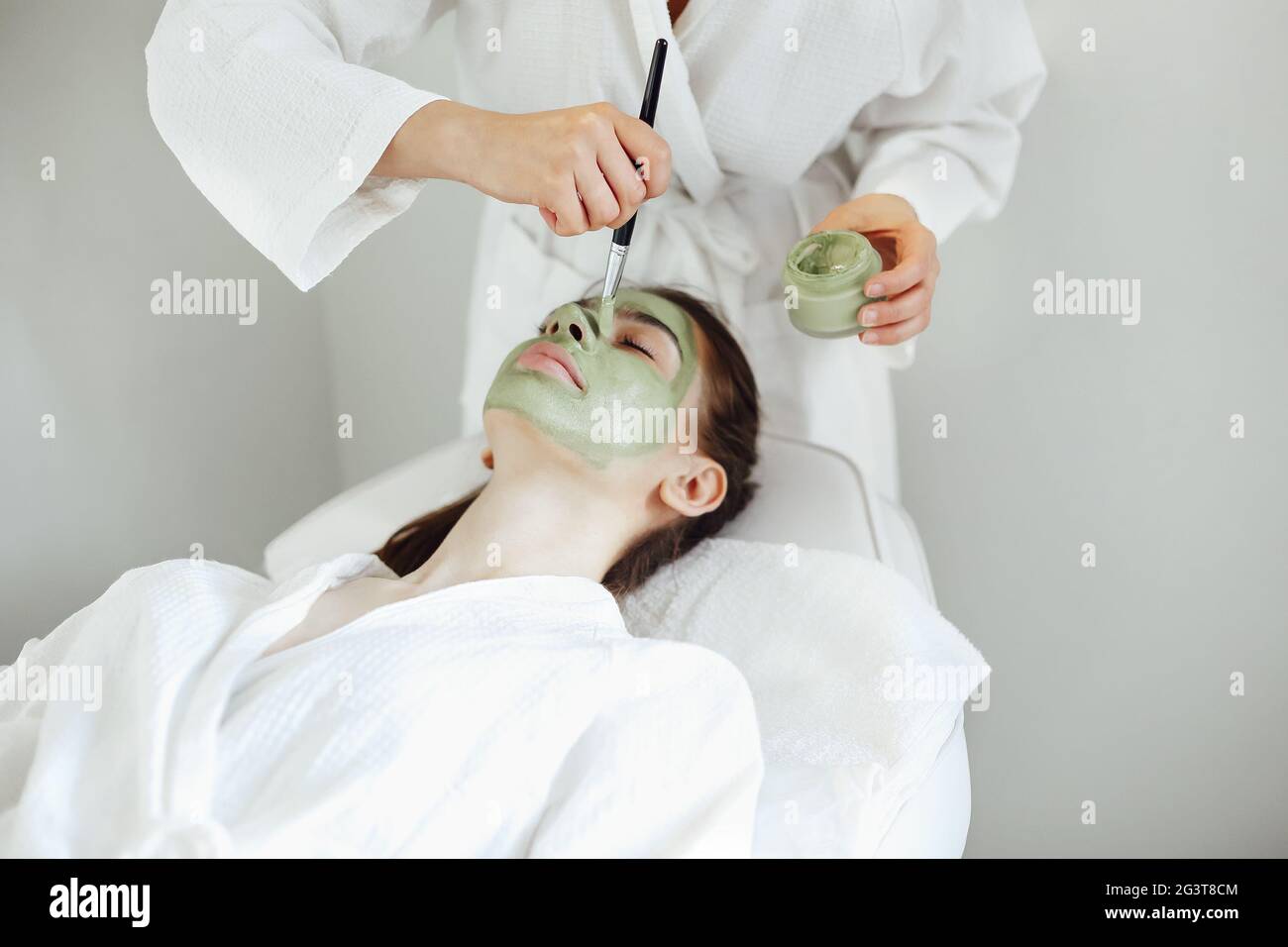Clay face mask hi-res stock photography and images - Alamy