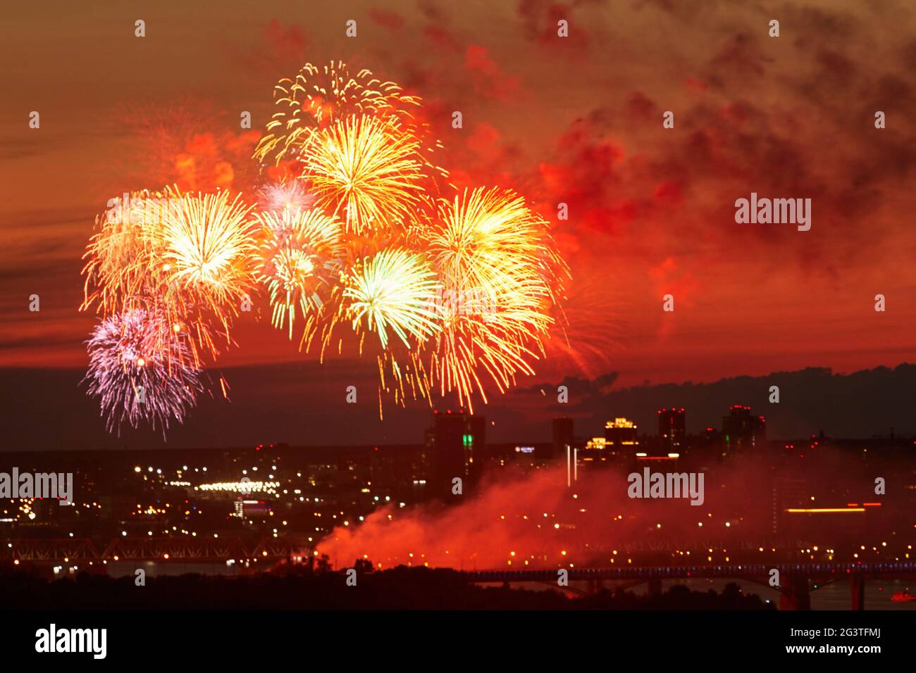 Exploding bright red firework hi-res stock photography and images - Alamy