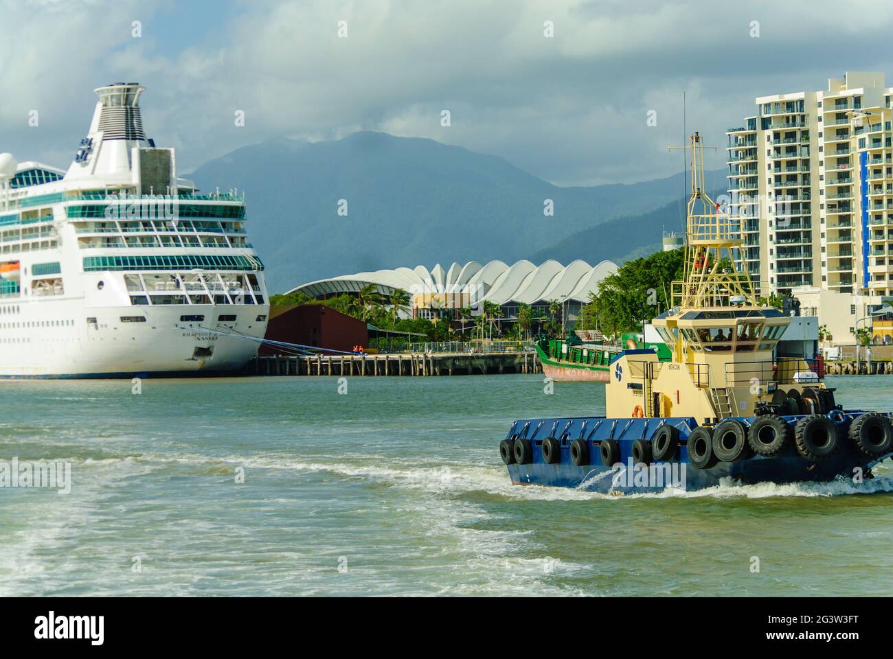 Page 2 Harbour Tug High Resolution Stock Photography And Images Alamy