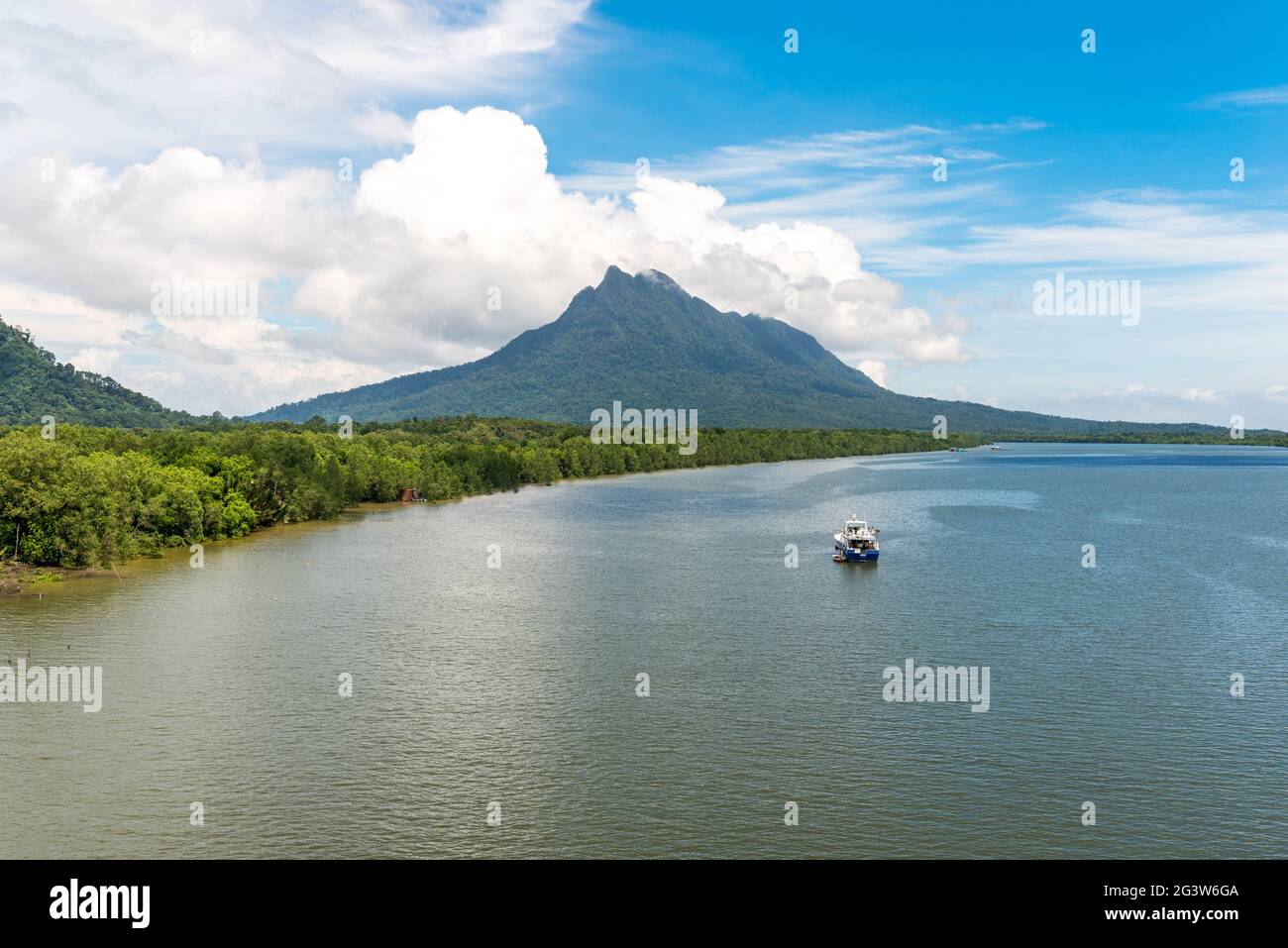 Mount Santubong und Santubong river in the north of the the Malaysian state of Sarawak on Borneo Stock Photo