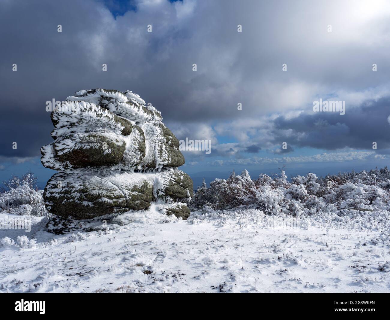 FRANCE. AUDE (11) THE PIC DE NORE IS A SUMMIT LOCATED IN THE MONTAGNE NOIRE,  NEAR THE HAUT-LANGUEDOC REGIONAL NATURAL PARK AND REACHING 1,211 M ABOVE  Stock Photo - Alamy