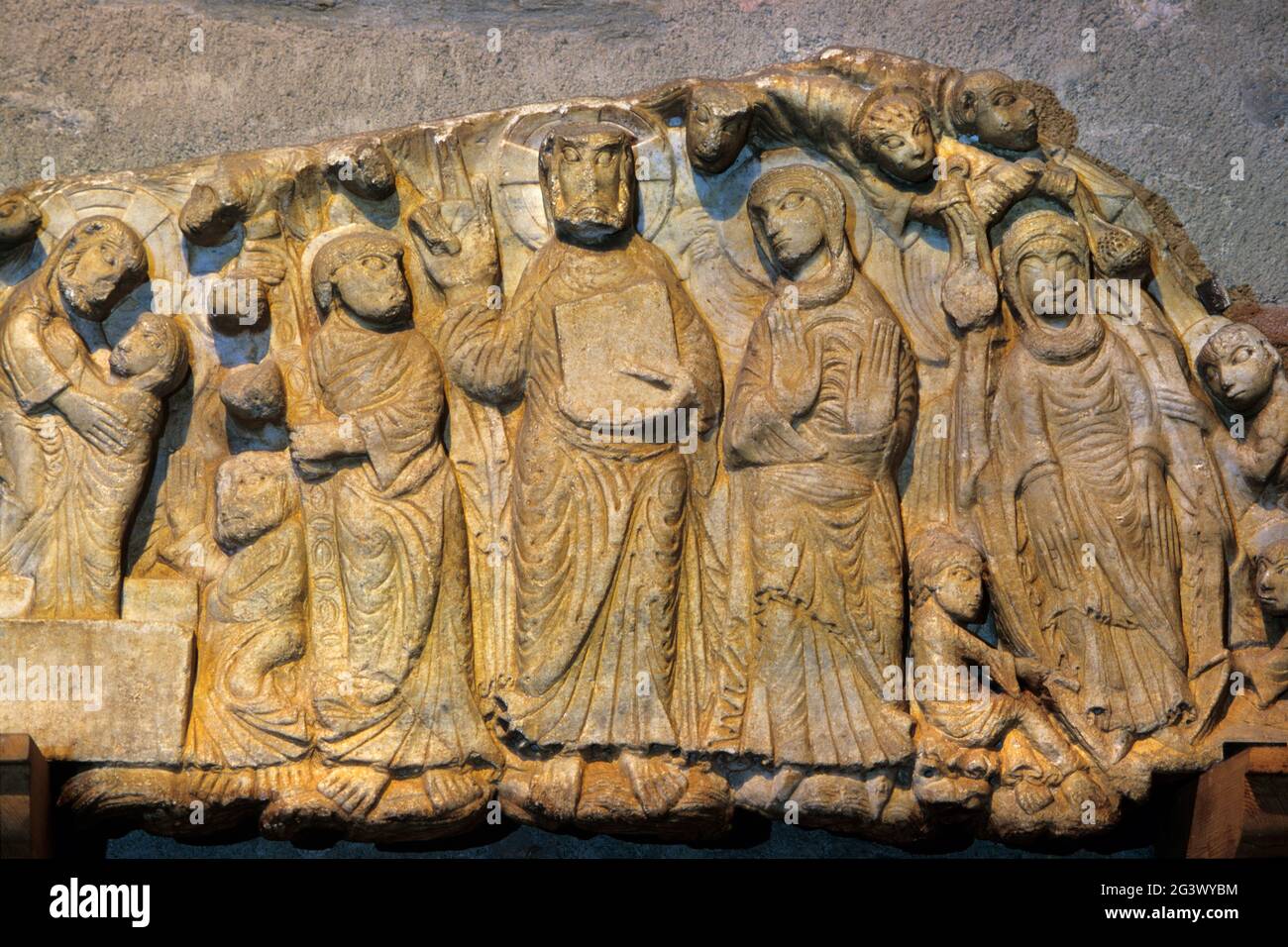 FRANCE. PYRENEES ORIENTALES (66). ROUSSILLON. EGLISE NOTRE LADY OF THE ANGELS OF CABESTANY. TYMPANUM NOVEL OF THE 12TH CENTURY DEPICTING THE RESURRECT Stock Photo