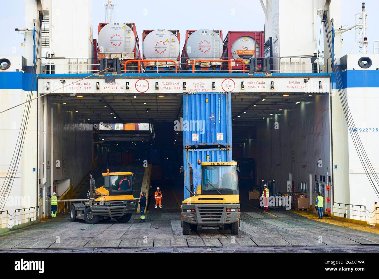 Loading containers for the acses ramp to the ferry in the port of Bilbao, Biscay, Bizkaia, Basque Country, Euskadi, Euskal Herria, Spain, Europe Stock Photo