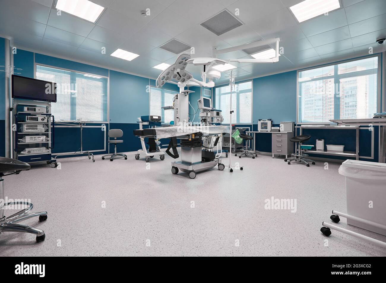 Operating room with modern equipment, spacious bright operating room ...