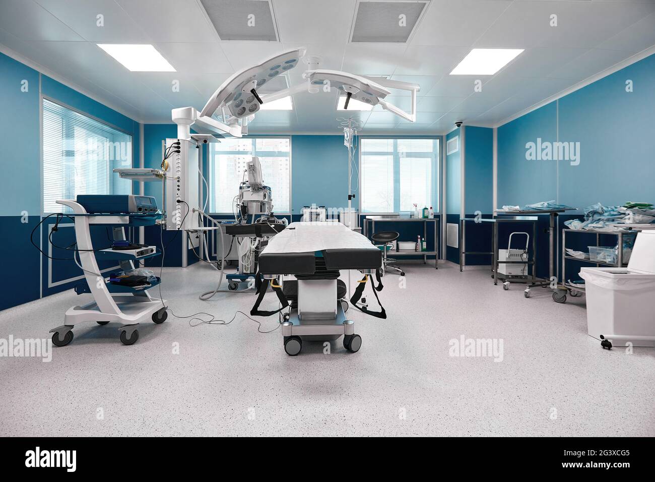 Operating room with modern equipment, spacious bright operating room ...