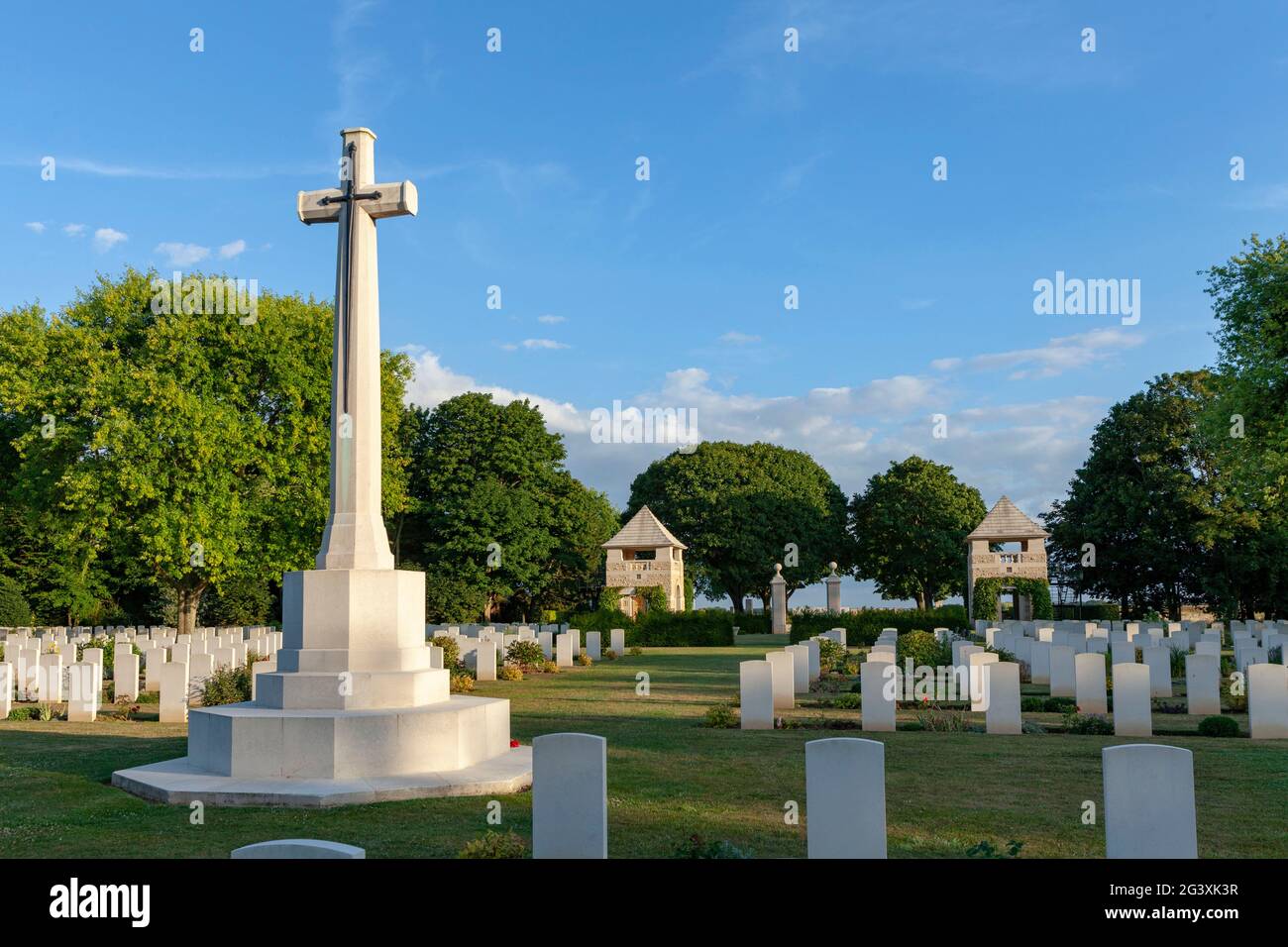 The Beny sur Mer Canadian War Cemetery containing predominantly Canadian soldiers killed during the early stages of the Battle of Normandy in the Seco Stock Photo