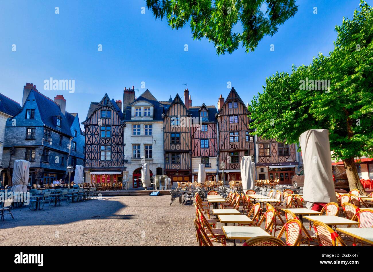 Tours (central western France): 'place Plumereau' square in the Old Town of Tours, in the heart of the historic centre. There are several half timbere Stock Photo