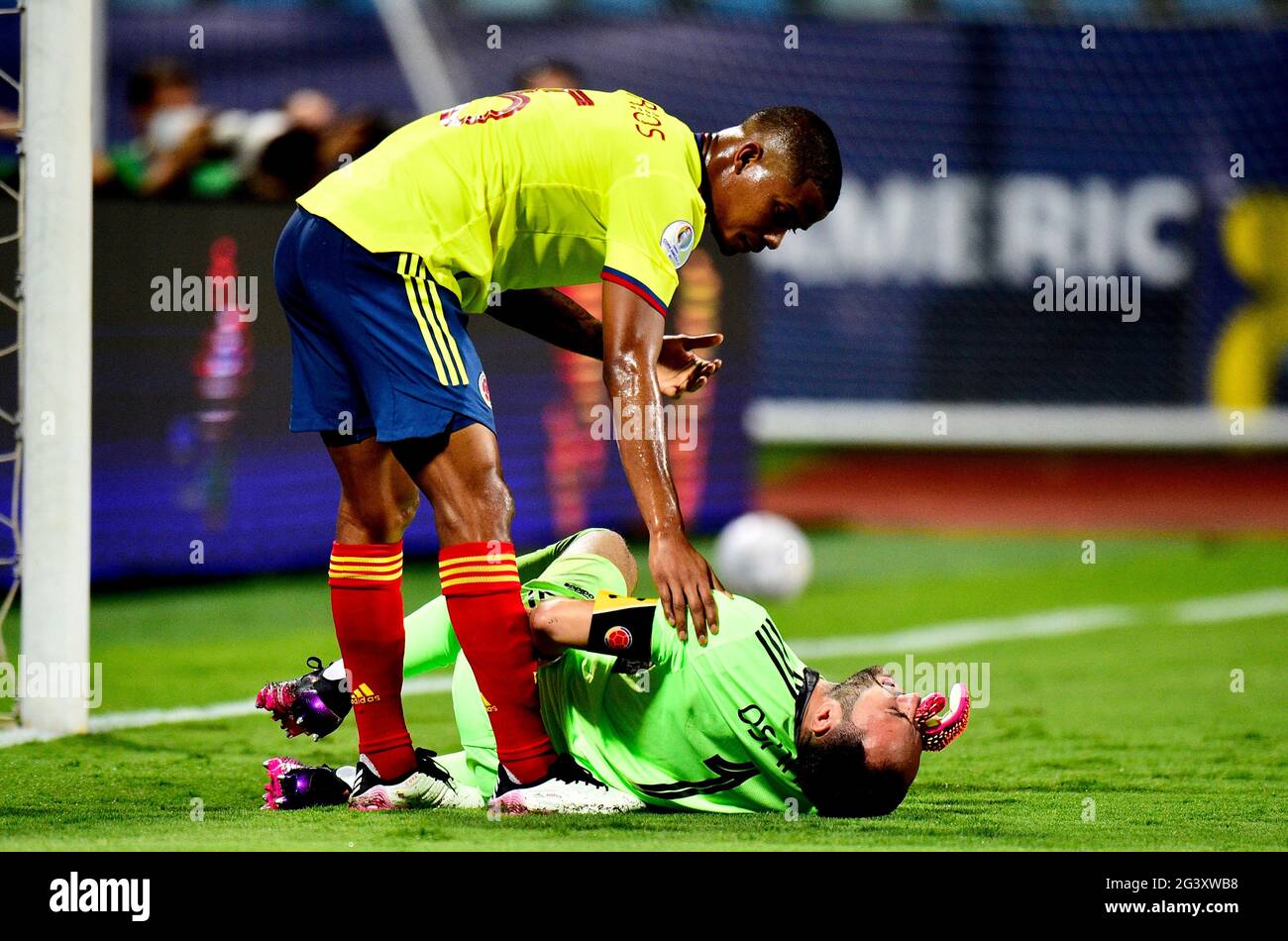 GOIANIA, BRAZIL - JUNE 17: David Ospina of Colombia Injuried ,during the match between Colombia and Venezuela as part of Conmebol Copa America Brazil 2021 at Estadio Olimpico on June 17, 2021 in Goiania, Brazil. (Photo by MB Media) Stock Photo