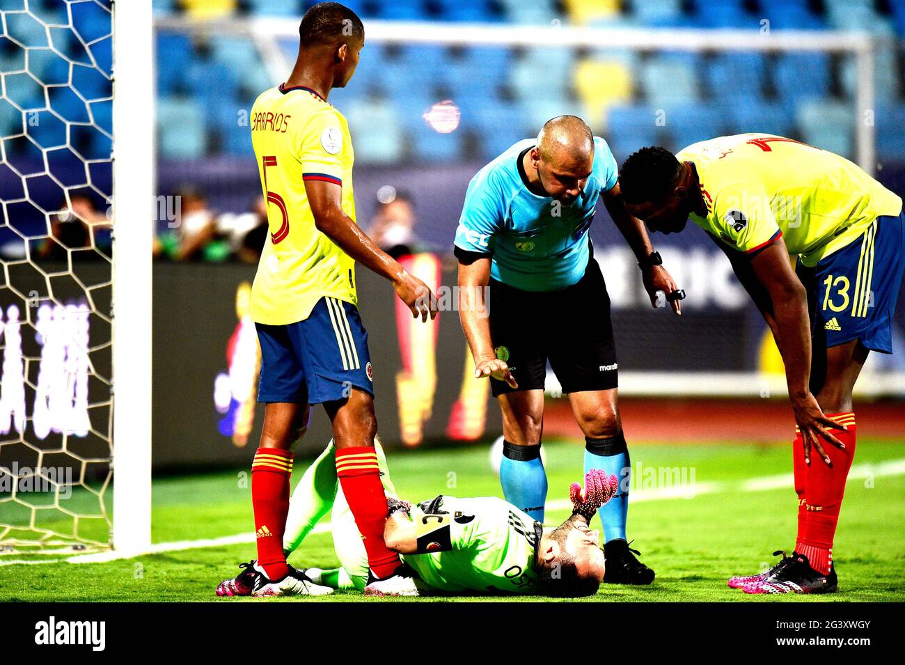 GOIANIA, BRAZIL - JUNE 17: David Ospina of Colombia Injuried ,during the match between Colombia and Venezuela as part of Conmebol Copa America Brazil 2021 at Estadio Olimpico on June 17, 2021 in Goiania, Brazil. (Photo by MB Media) Stock Photo
