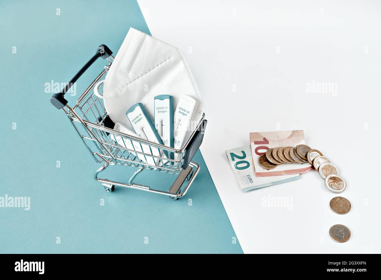 Cost of shnelltest, rapid corona test in German language. Shopping cart