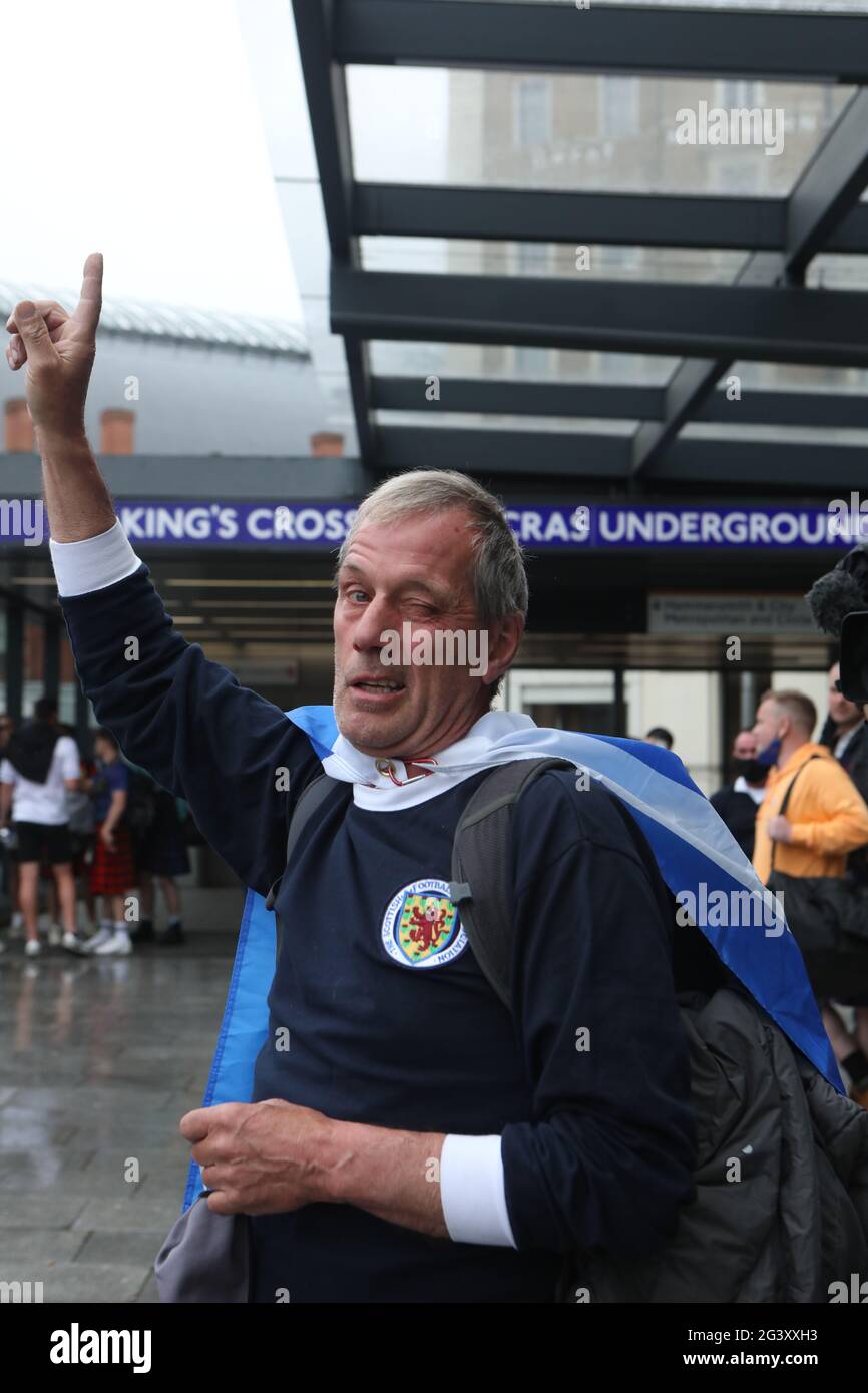 A Scotland fan arriving at King's Cross station in London ahead of the UEFA Euro 2020 Group D match between England and Scotland at Wembley Stadium. Picture date: Friday June 18, 2021. Stock Photo