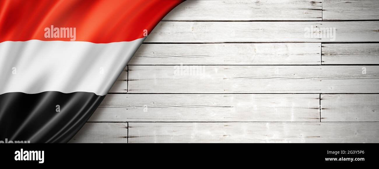 Yemen flag on old white wall banner Stock Photo - Alamy