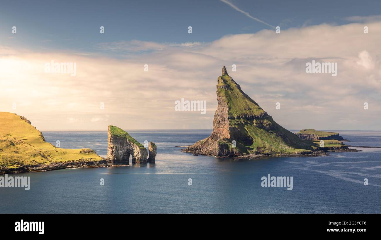 Drangarnier rock formations and Tindholmur island on Vagar, Faroe ...