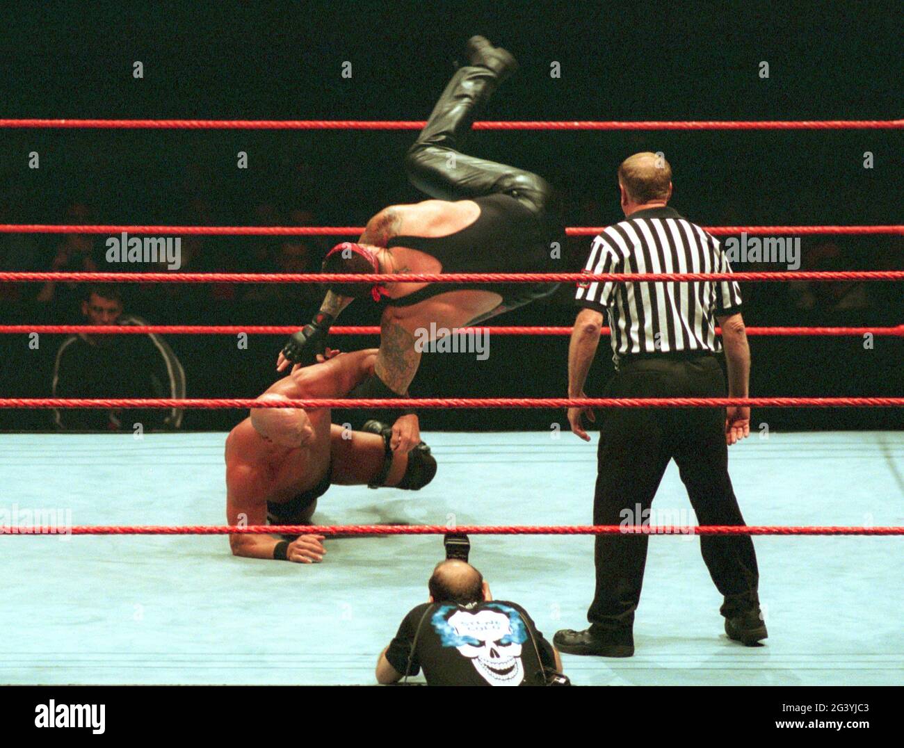 Koelnarena Cologne Germany 1.5.2002, Professional Wrestling: WWF  Road to Insurrextion — 'Stone Cold' Steve Austin (below), 'Undertaker' Stock Photo