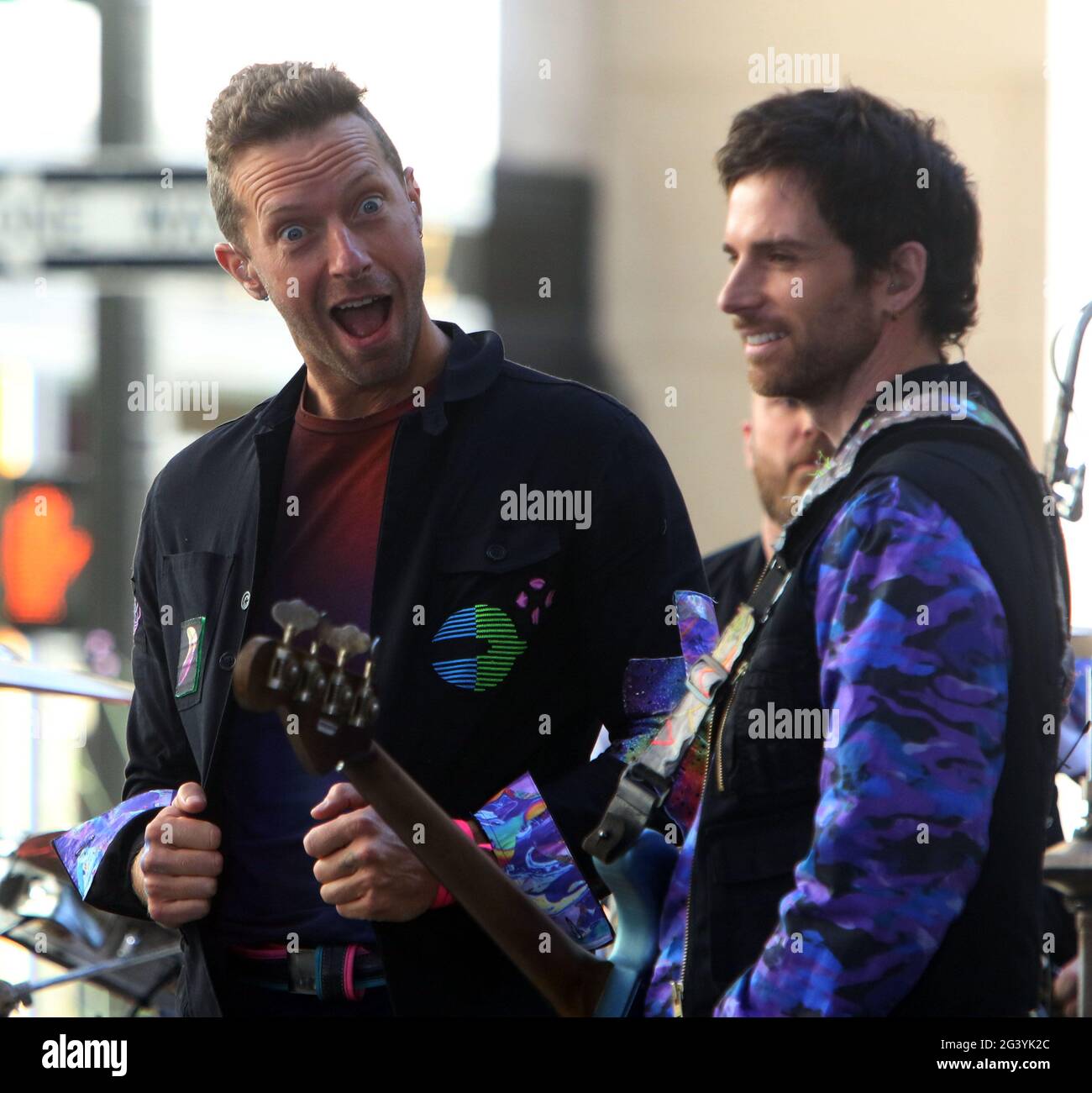 Guy berryman hi-res stock photography and images - Alamy