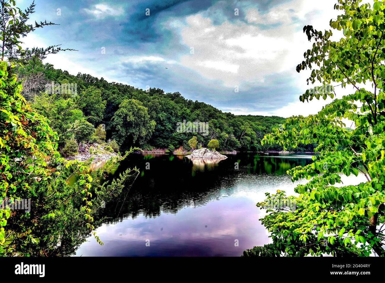 Pathway along a canal hi-res stock photography and images - Alamy