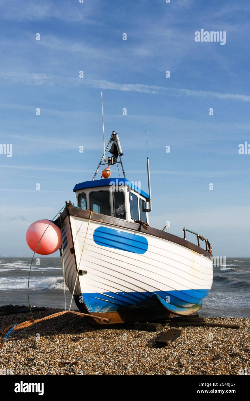 DUNGENESS, KENT/UK - FEBRUARY 3 : Fishing boat on Dungeness beach in ...