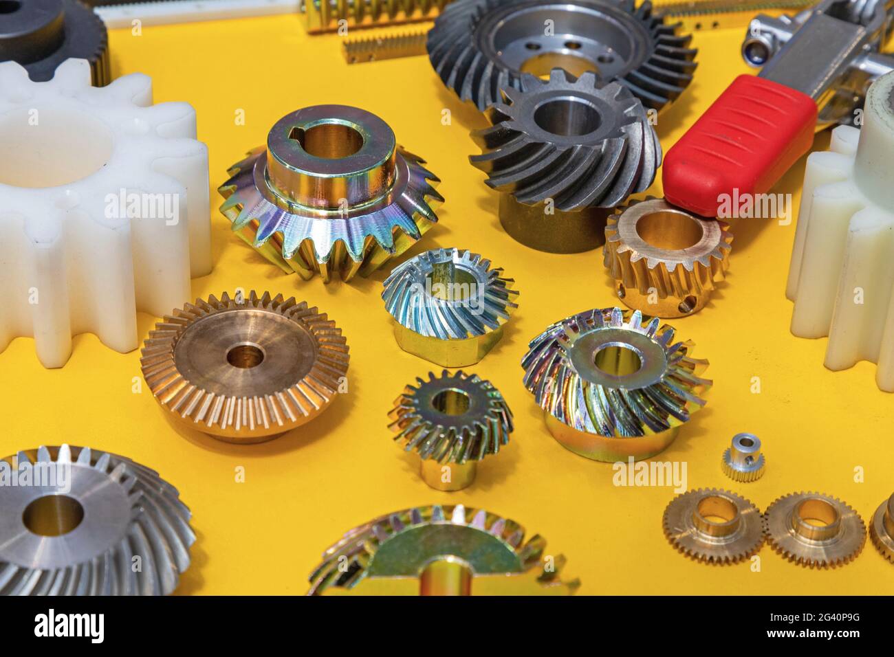 Cogs Sprockets and Gears New Parts for Machines Stock Photo Alamy