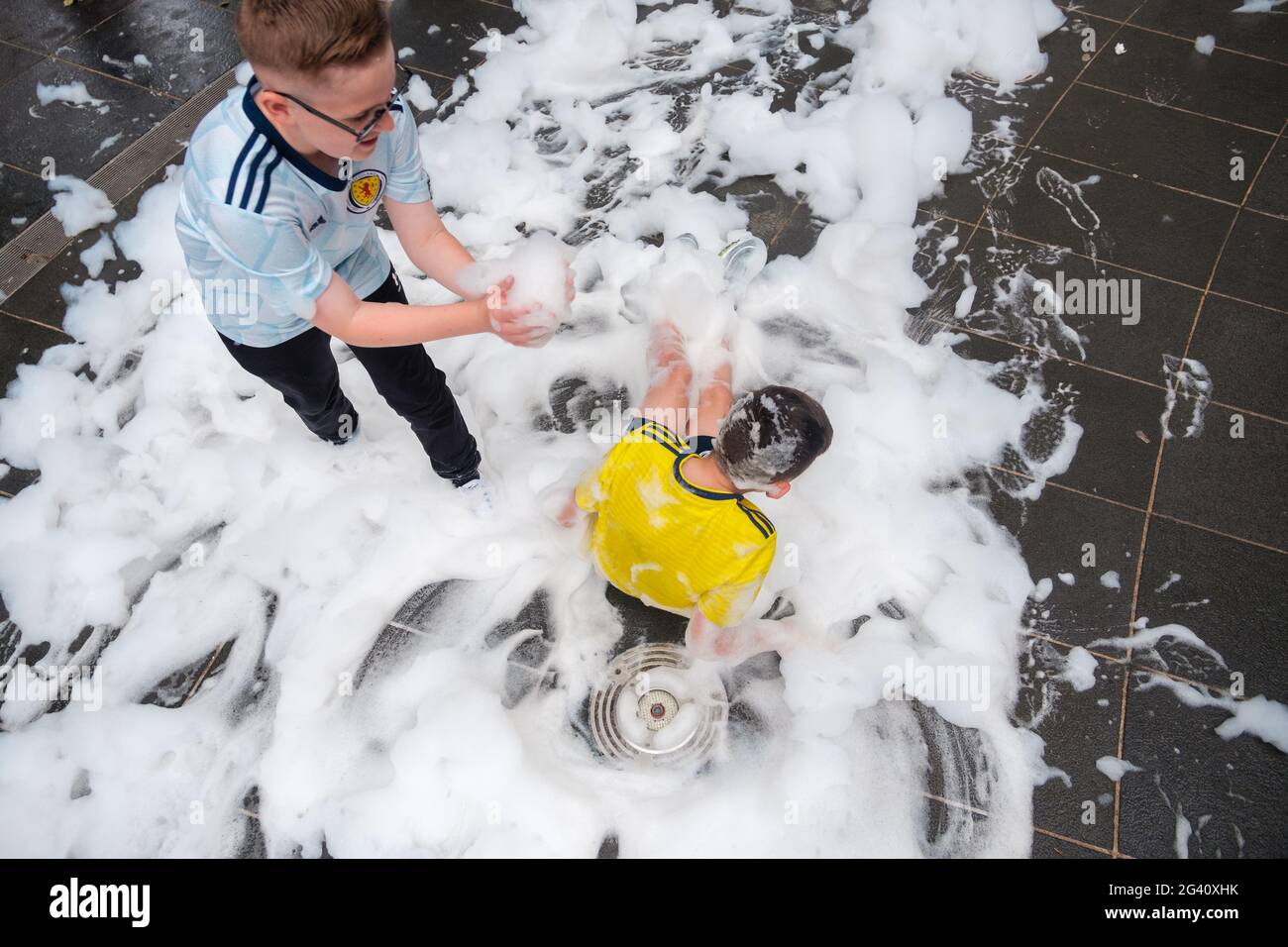 Scottish Fans & The Tartan Army came down to London to support their