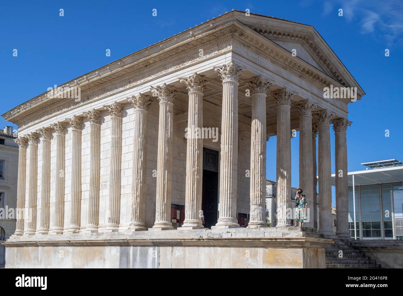 roman temples architecture details