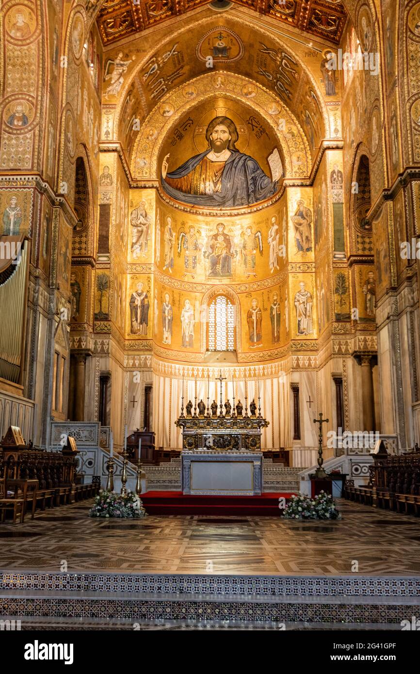 Duomo, Cathedral of Monreale, interior view, Palermo, Sicily, Italy ...