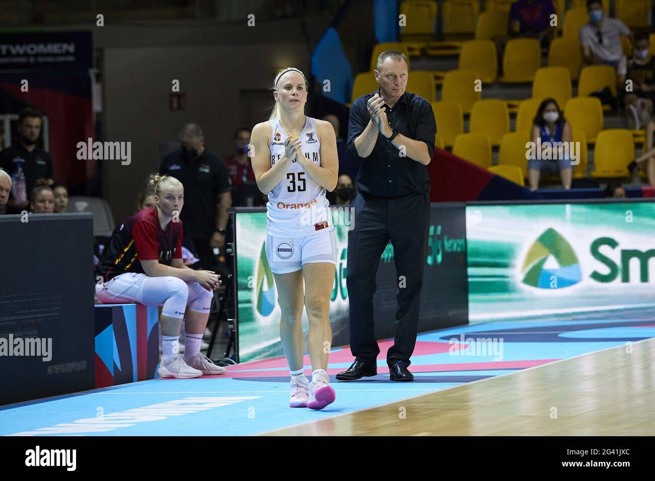 Slovenia basketball hi-res stock photography and images - Page 10 - Alamy