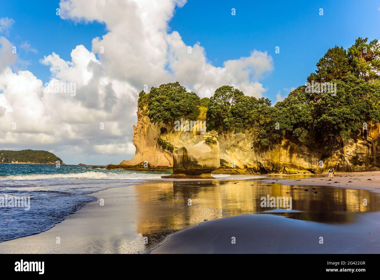 Magic of beauty hi-res stock photography and images - Alamy