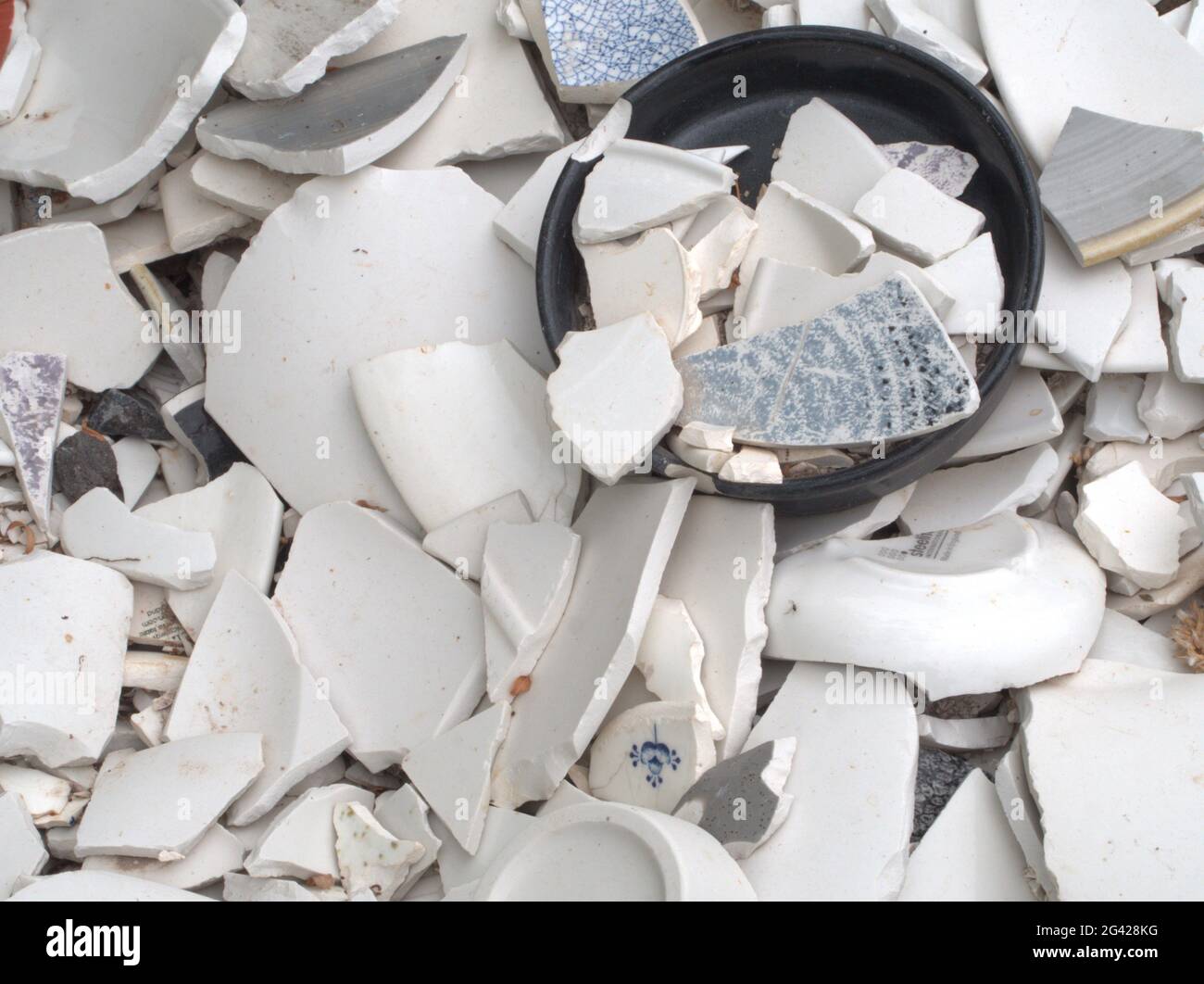 Broken Pottery High Resolution Stock Photography and Images Alamy