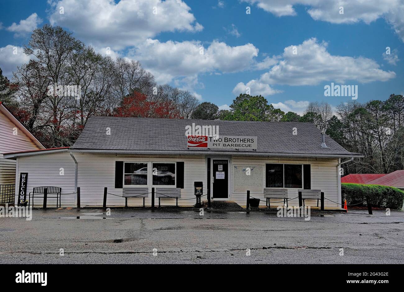 Two Brothers Pit Barbecue Stock Photo Alamy