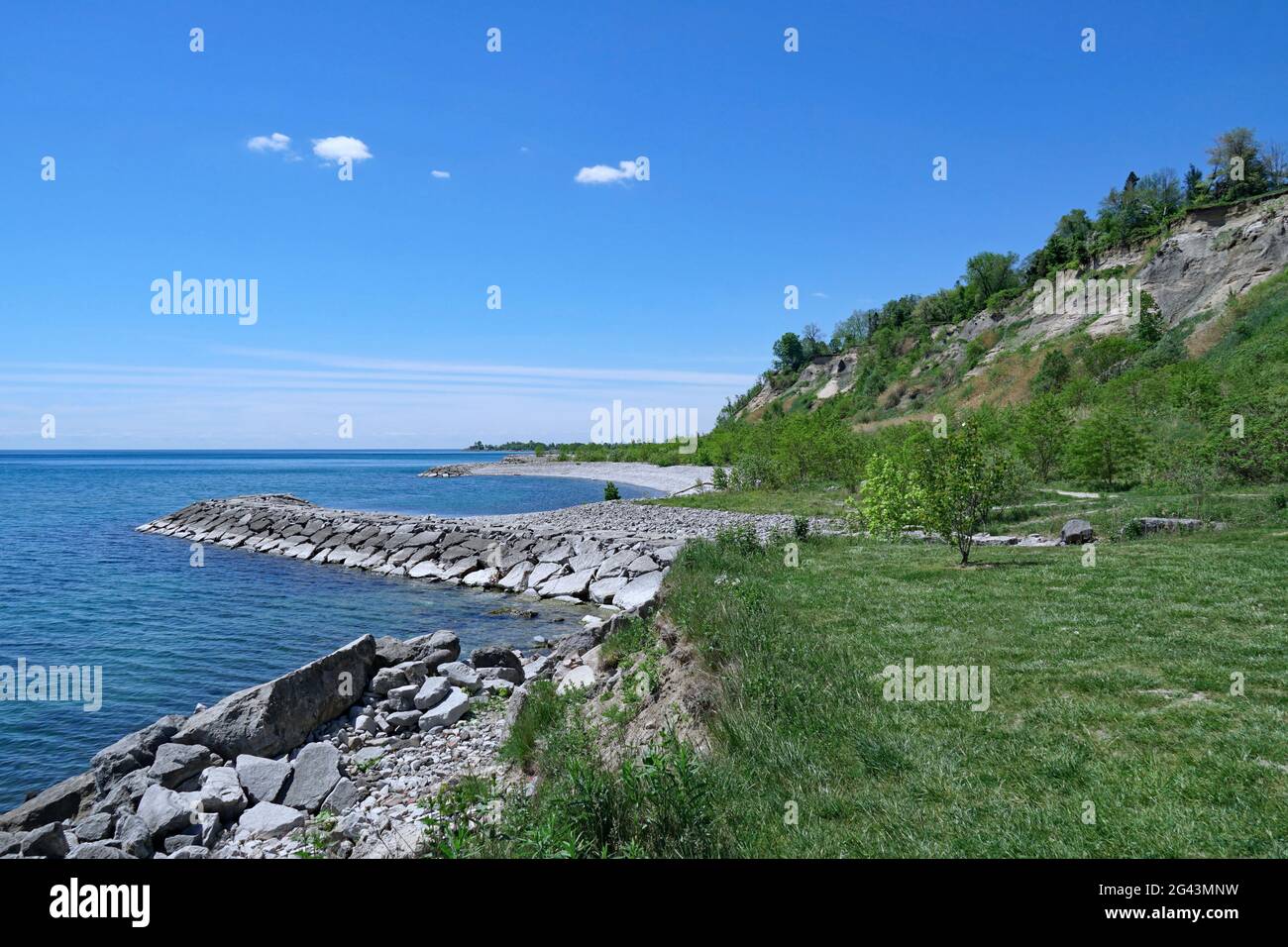 Lake Ontario shoreline near Toronto with wilderness park and  sandstone cliffs Stock Photo