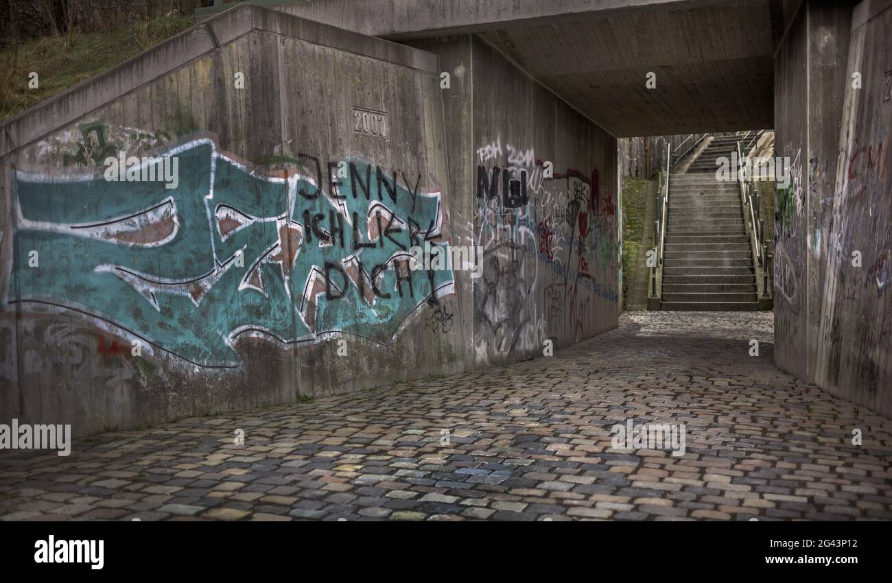 Railing alleyway alley concrete hi-res stock photography and images - Alamy