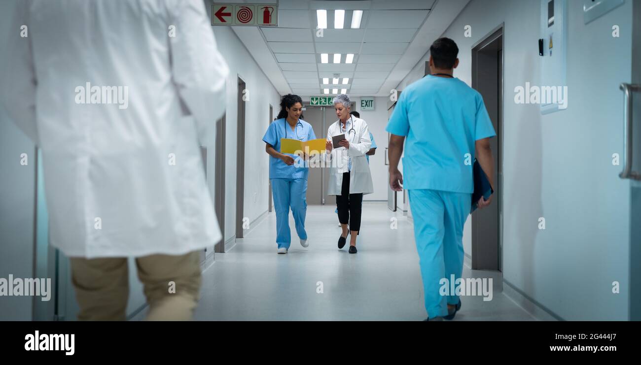 Diverse couple female doctors hi-res stock photography and images - Alamy
