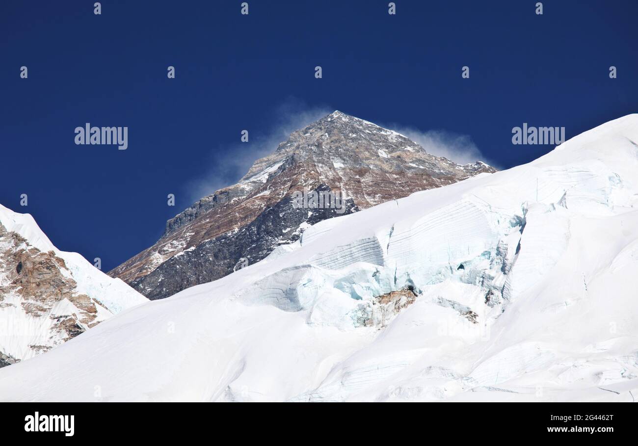 Nuptse ridge and mt everest hi-res stock photography and images - Alamy