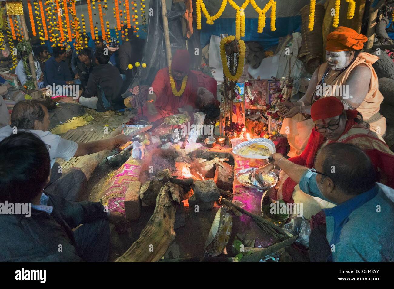 Sadhu holy man fire hi-res stock photography and images - Alamy