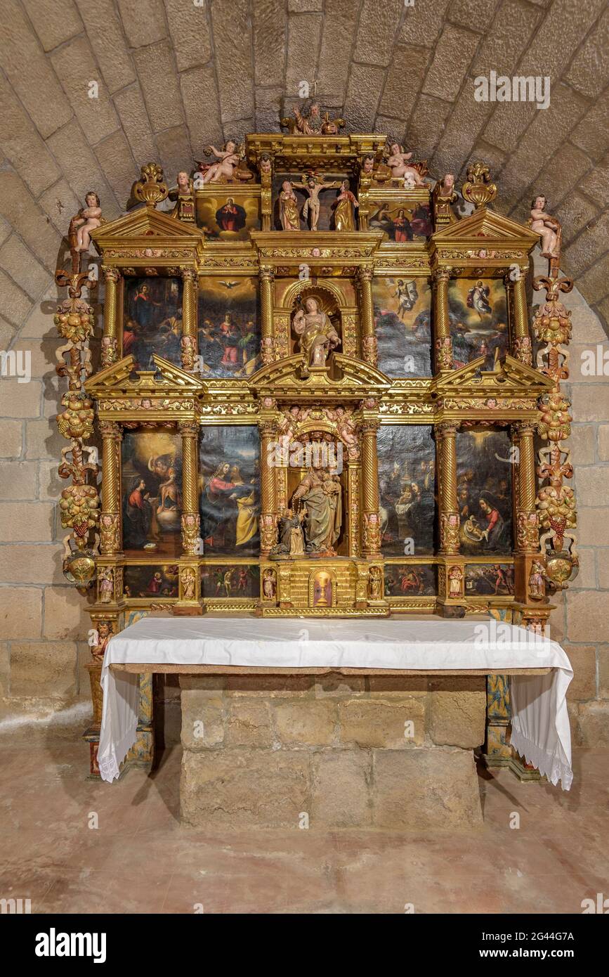 Baroque altarpieces in the church of Santa Fe de Valldeperes (Navàs ...