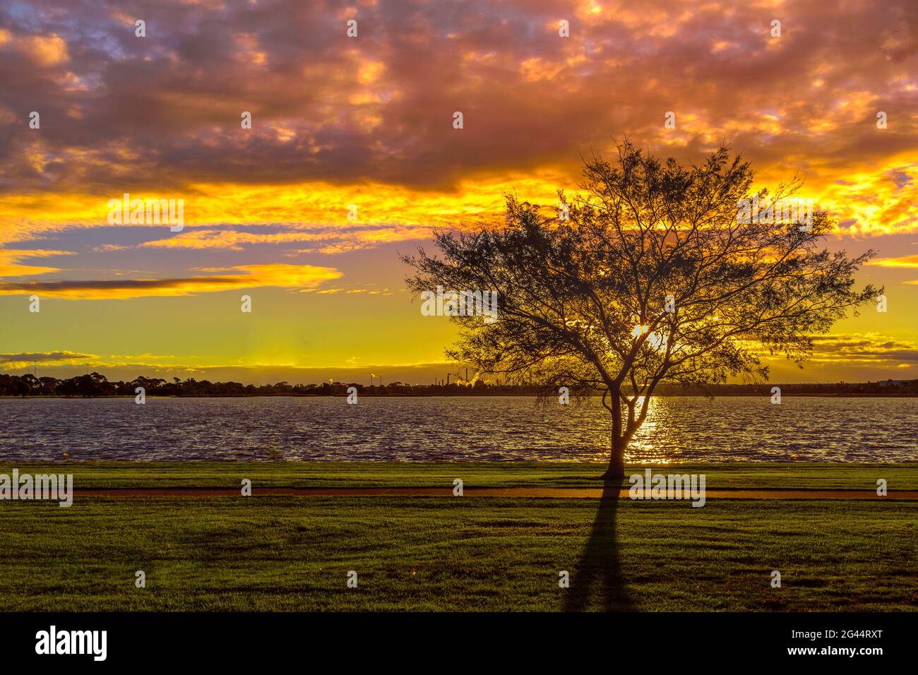 Panoramic view beautiful lake waves hi-res stock photography and images ...