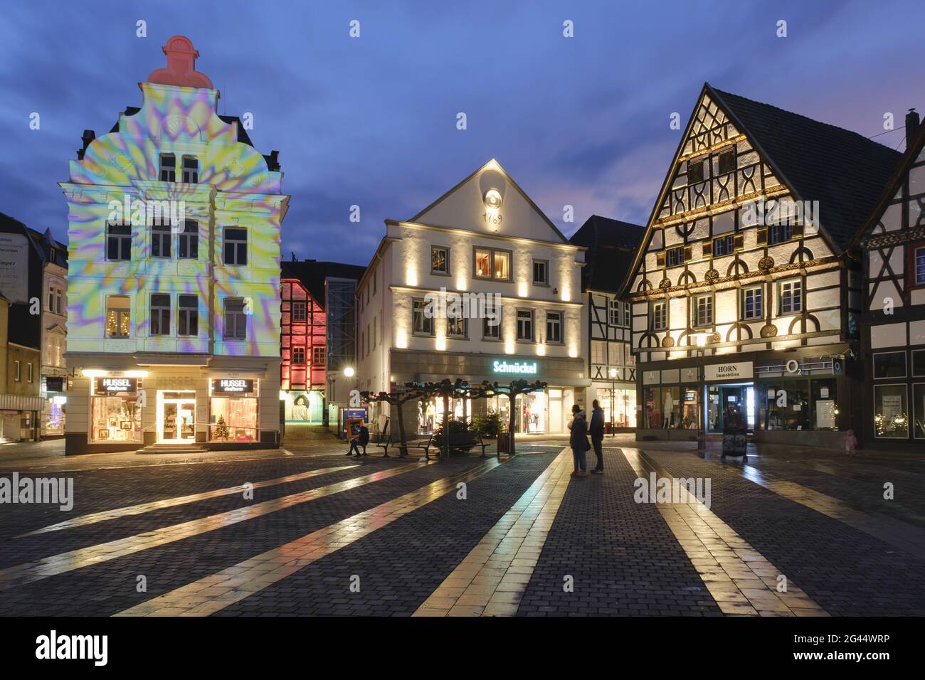 Lighted houses hires stock photography and images Alamy