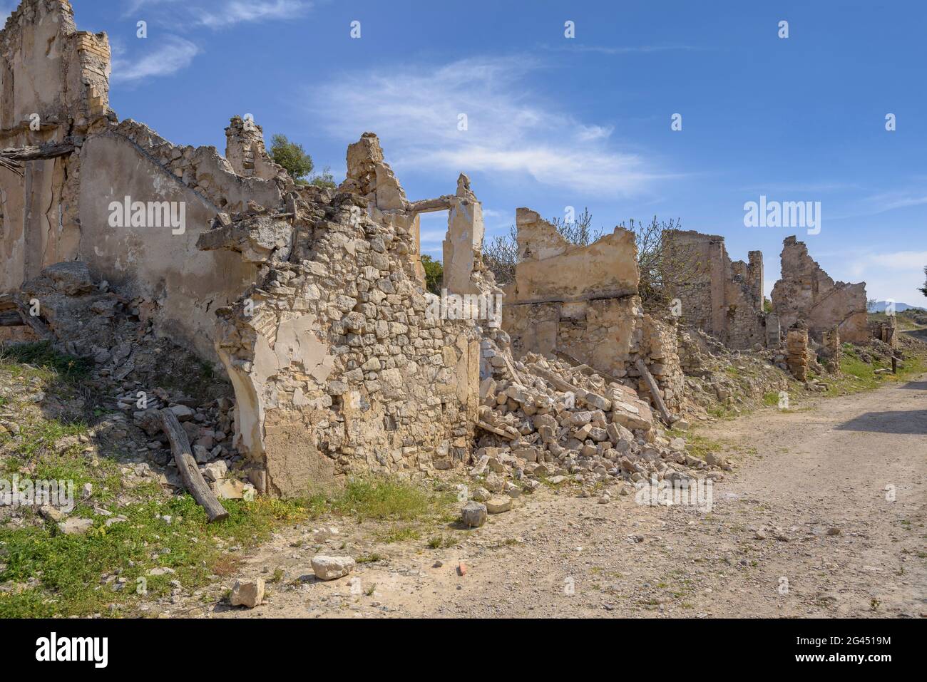 Visit to one of the Battle of the Ebro Spaces. Poble Vell (old town) of Corbera d'Ebre
