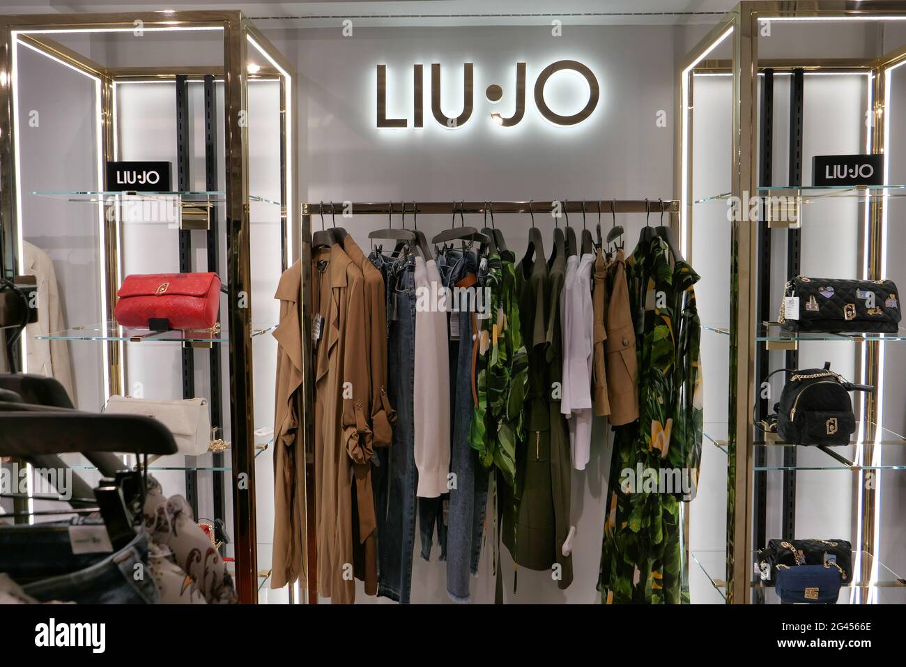 BAGS AND CLOTHES ON DISPLAY AT LIU JO BOUTIQUE INSIDE THE RINASCENTE FASHION STORE Stock Photo
