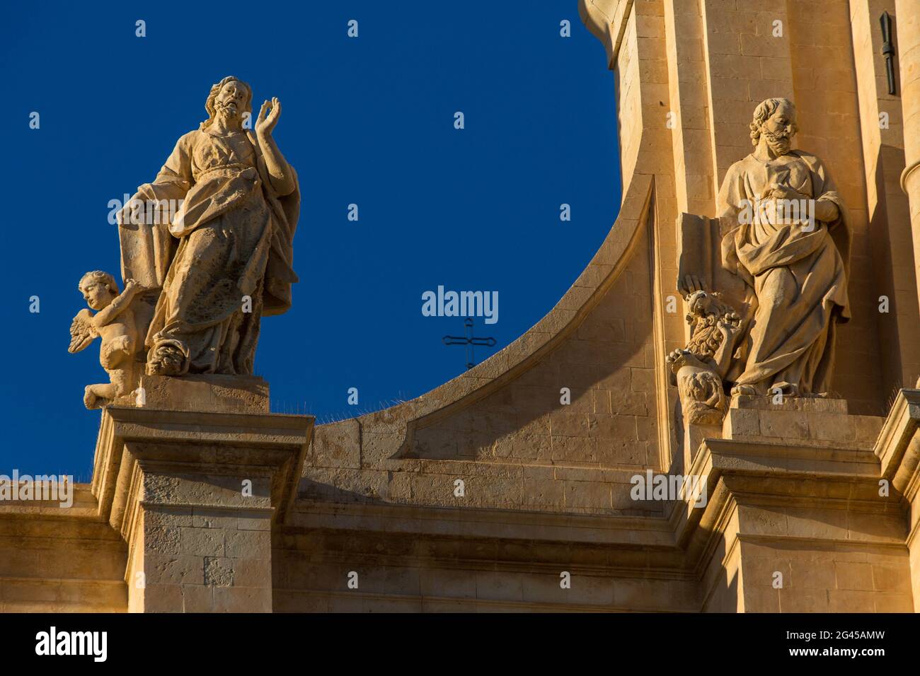 ITALY. SICILY. NOTO VILLAGE (UNESCO WORLD HERITAGE) SAN NICOLO CATHEDRAL Stock Photo