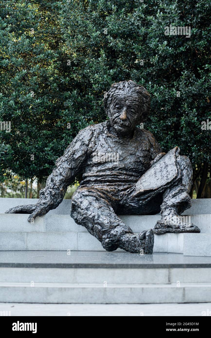 Albert Einstein Memorial in Washington DC Stock Photo Alamy