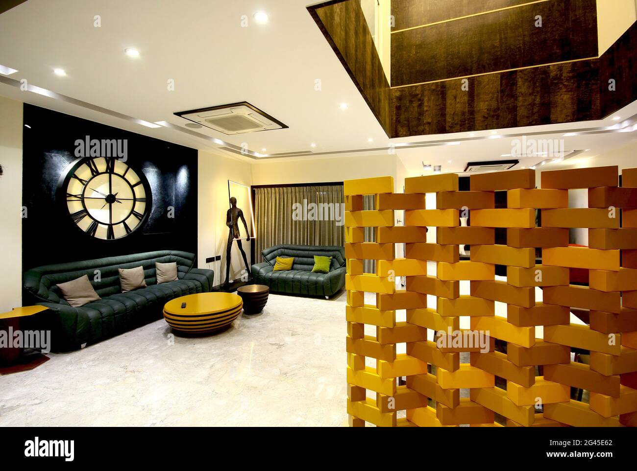 Veneer in interiors hi-res stock photography and images - Alamy