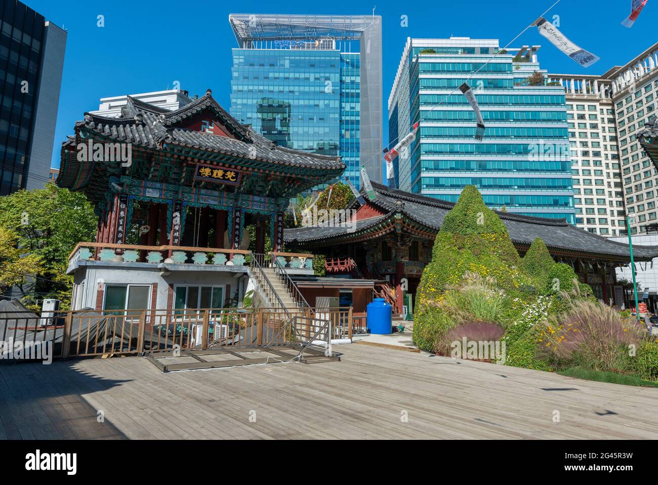 Jogyesa temple is the chief temple of Jogye Order of Korean Buddhism. Located in Jongno-gu,in downtown Seoul. S. Korea Stock Photo