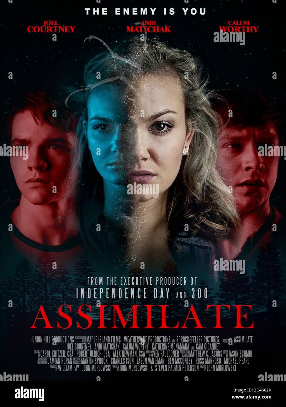 Assimilate (2019) directed by John Murlowski and starring Andi Matichak, Joel Courtney, Calum Worthy and Andi Matichak. Three friends making a web series about their town discover that their neighbours are being killed and replaced by creatures who are perfect copies of their victims. Stock Photo