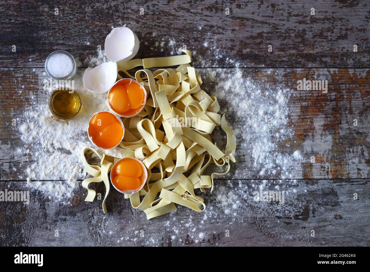 Egg noodles. Raw eggs. Flour Stock Photo Alamy