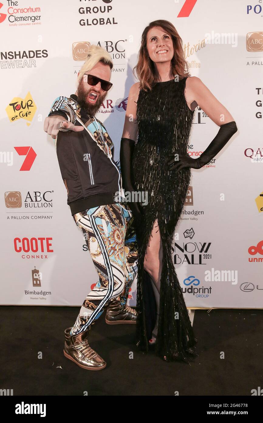 June 19 2021 FRED SCHEBESTA And NATALIE BARR Arrives At The 2021 Tour June 19 2021 FRED SCHEBESTA And NATALIE BARR Arrives At The 2021 Tour